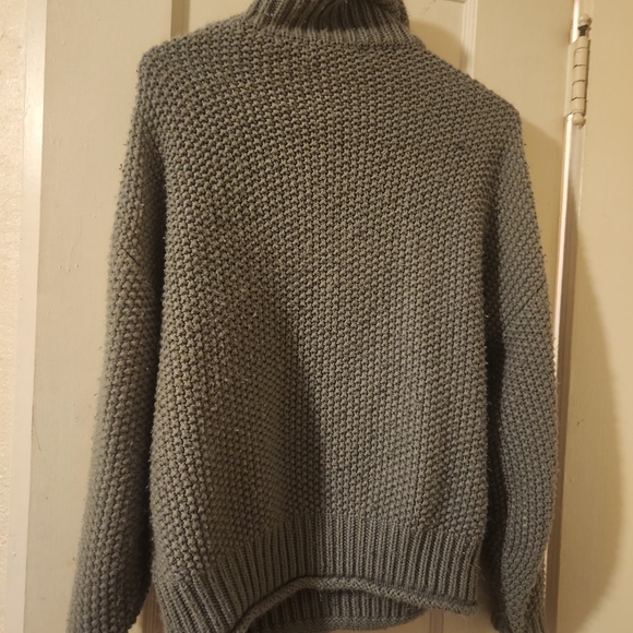 *Medium Grey Knit turtleneck sweater - Picture 2 of 3